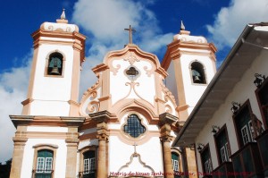 Representação, ocorrida em 2011, do “Triunfo Eucarístico” esplendorosamente celebrado em 1733