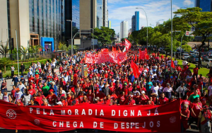 MTST:  “Não vamos ficar de braços cruzados. A gente vai mostrar que não está de brincadeira, que a gente cansou. Vamos botar a cidade de São Paulo chacoalhar, para tremer”.(