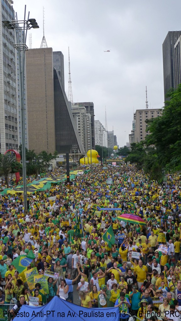 Manifestacao anti-PT na Av. Paulista