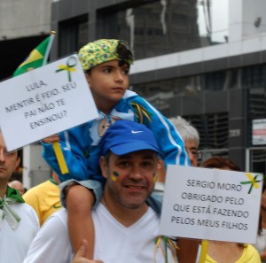 Manifestação contra o PT
