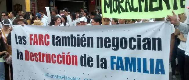 As FARC também negociam a destruição da família