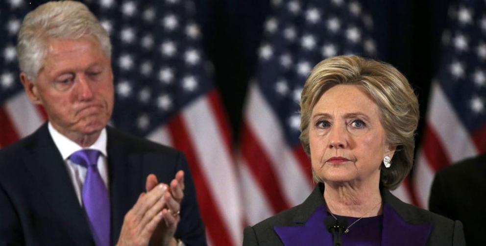Nem precisa dizer que, a julgar pela fisionomia do casal Clinton, trata-se da foto do momento em que Hillary reconheceu sua derrota nas recentes eleições
