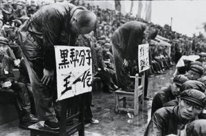 Católicos foram humilhados, perseguidos e executados durante  a “Revolução Cultural” promovida pelo sanguinário Mao Tsé-Tung