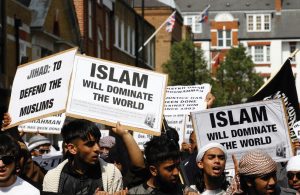 MuÃ§ulmanos proclamam nas ruas de Londres o futuro domÃ­nio do IslÃ£