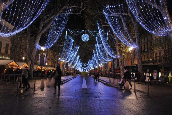 Atmosfera natalina em algumas cidades francesas