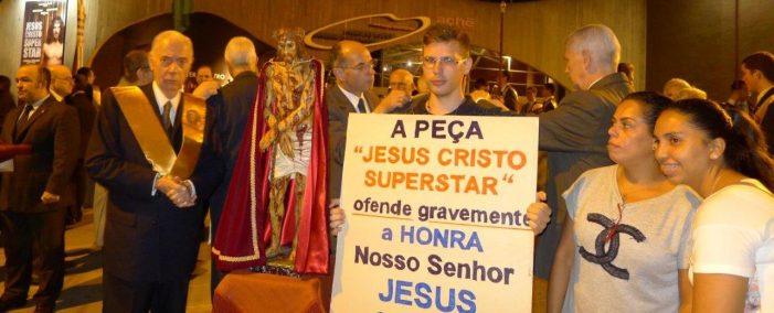 Na Sexta-Feira Santa, protesto contra peça blasfema e reparação a Nosso Senhor Jesus Cristo