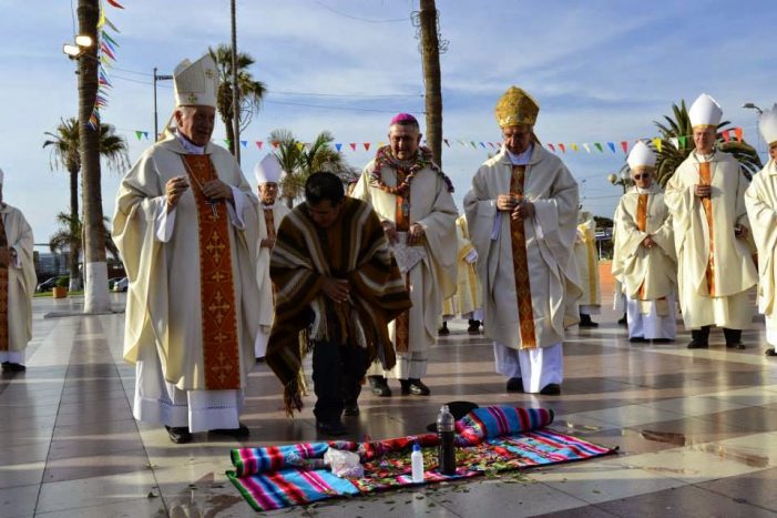 A quem estes bispos prestam culto?