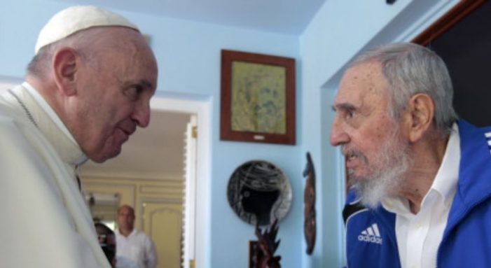 Cuba: Papa Francisco abraça aos Lobos e sustenta o “muro” comunista