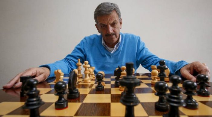 Herói injustiçado é por fim libertado