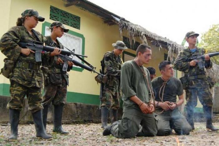 COLÔMBIA — “Acordos de Paz” entre lobos e cordeiros. Quem acredita?