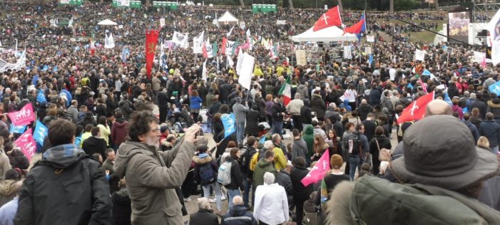 ROMA — Monumental manifestação no “Dia da Família” contou com 2 milhões de participantes