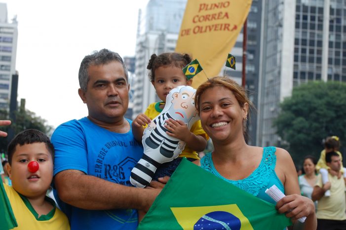 A esquerda perdeu a partida da popularidade