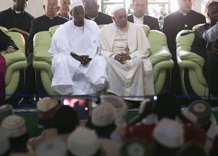 Os fiéis pedem ao Papa clareza contra os ataques do mal