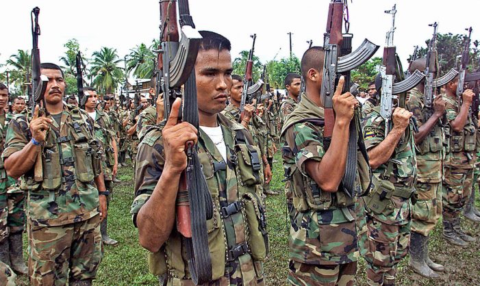 Tobogã colombiano: acordos de “paz”, plebiscito e abismo