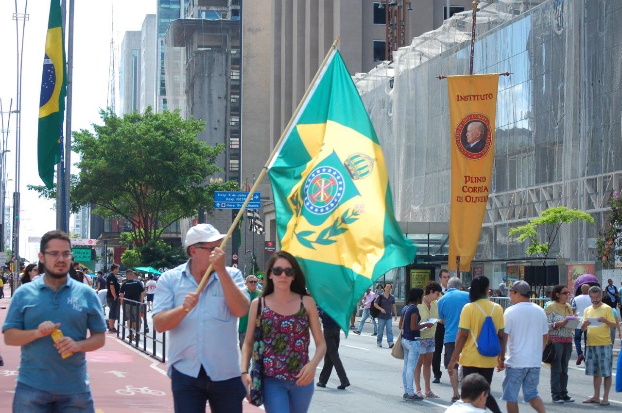 manifestacao-paulista-26-marco-2016-51