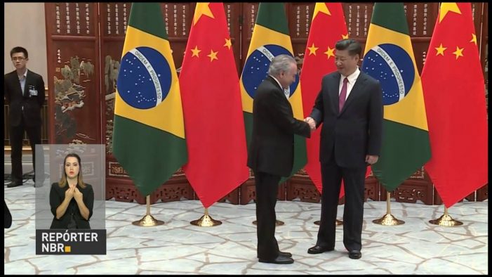 Escalafobético e circuncisfláutico