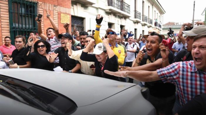 A Colômbia rechaça as FARC