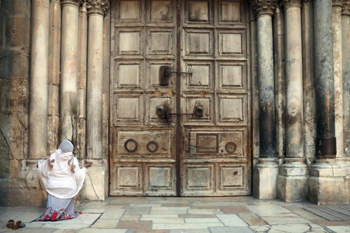 Deus, Estado repressor e coronavírus