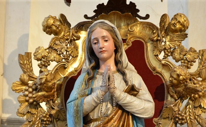 SANTO ROSÁRIO — Poderosa arma contra o demônio e seus sequazes