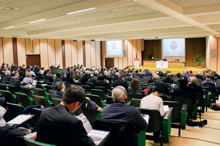 Boom de inscritos em curso de exorcismo em Roma