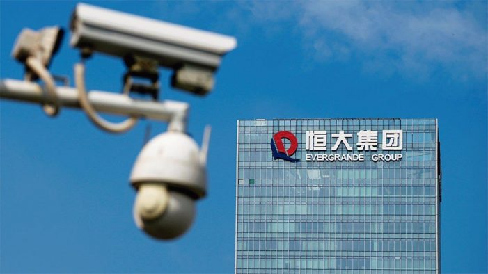 Pequim força retorno ao “comunismo original”