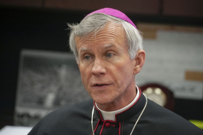 Bispo Strickland: “Estamos à beira de um precipício de devastação como o mundo nunca viu antes”