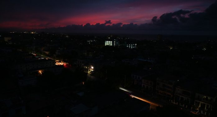 Cuba em queda livre no precipício socialista