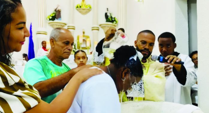 Surpreende o número de adultos que pedem o batismo católico