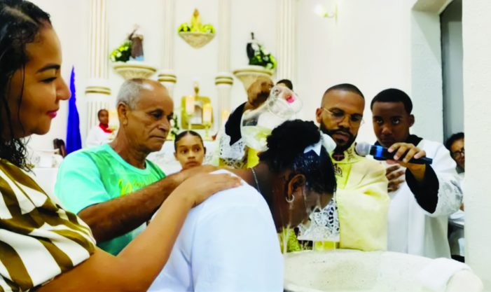 Surpreende o número de adultos que pedem o batismo católico